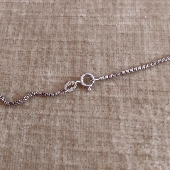 Sterling Silver Box Chain Glass Red Stone Marcasite Pendant Necklace - Picture 10 of 12